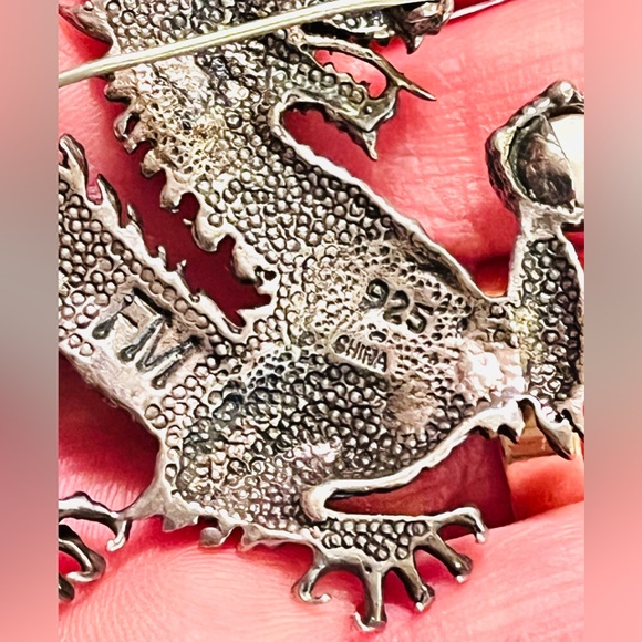 Silver Dragon Brooch with Rhinestones FRANKLIN MINT - Picture 9 of 15